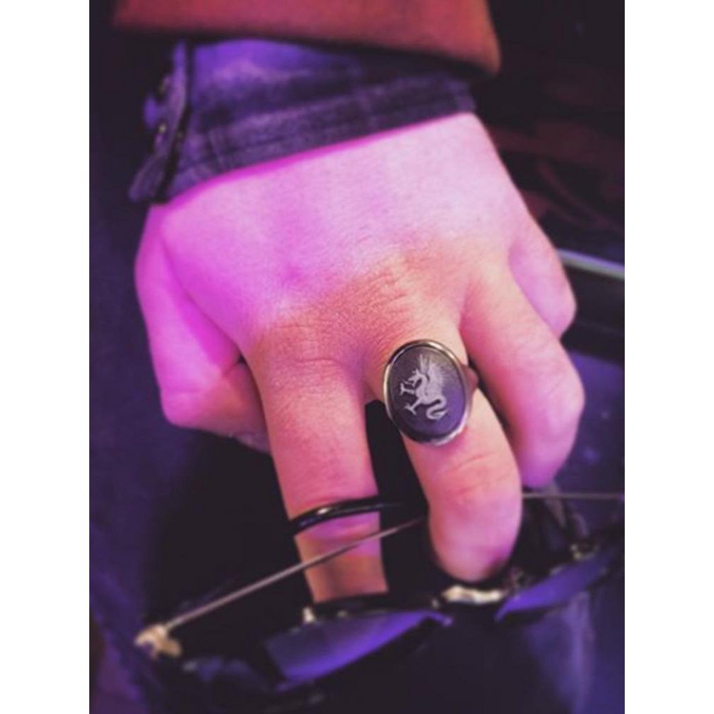 Anello con sigillo con cammeo drago