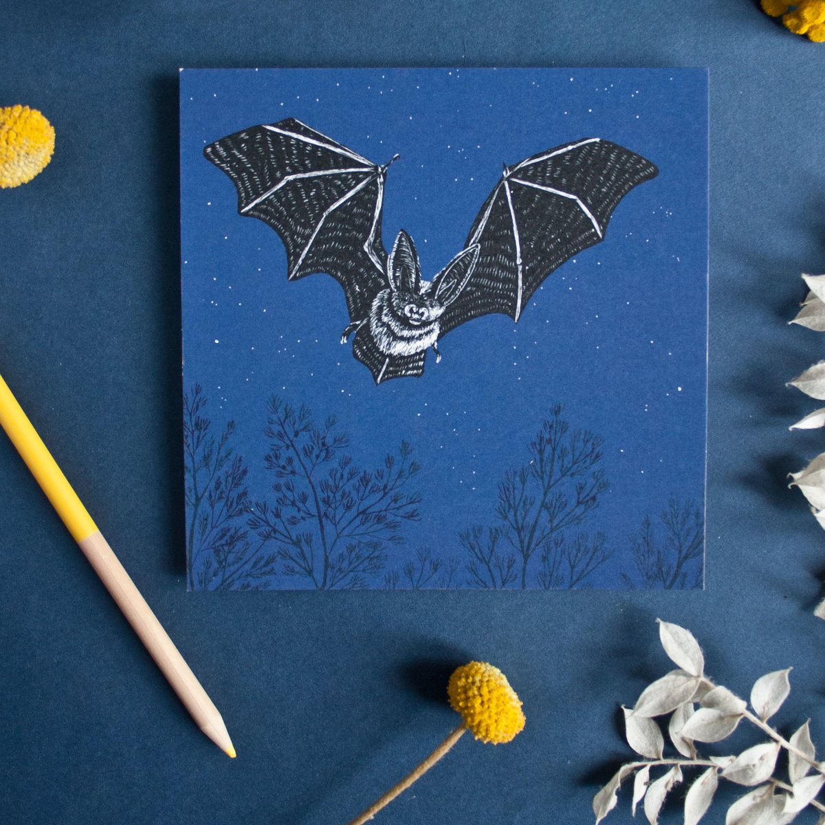 Quadratische Postkarte Fledermaus