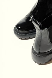 MACU BLACK – Stiefeletten aus Lackleder mit extra leichter Sohle