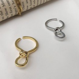 Polsino auricolare con nodo minimalista: pezzo unico