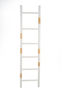 WHITE WOOD/RATTAN LADDER HM841