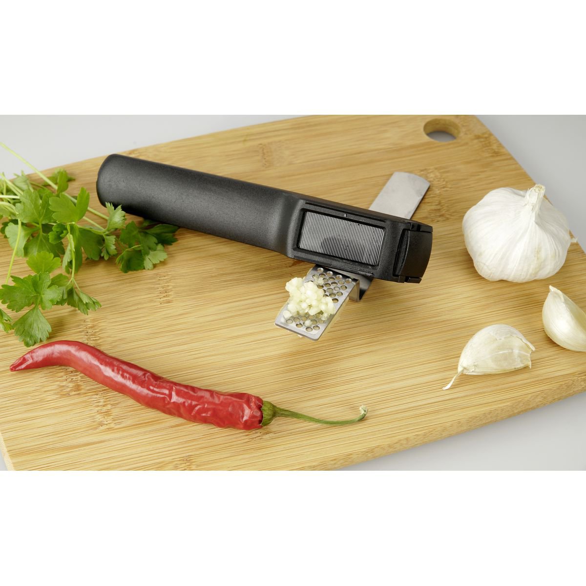 Fakelmann robust garlic press
