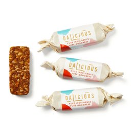 Dalicious 100x hand wrapped treats - cinnamon coconut