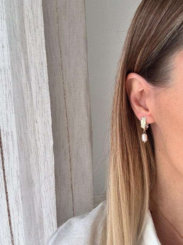 Golden Arc - Earrings with river pearl Gold plated