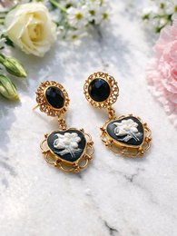 Boucles d'oreilles bouquet camée