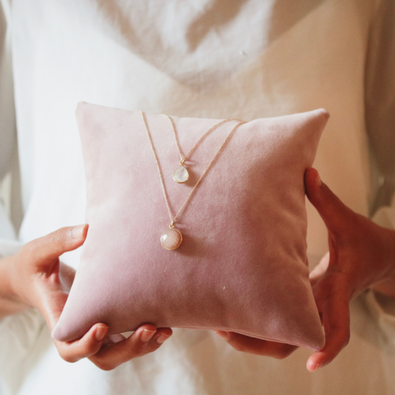 Samit cushion display for bracelets