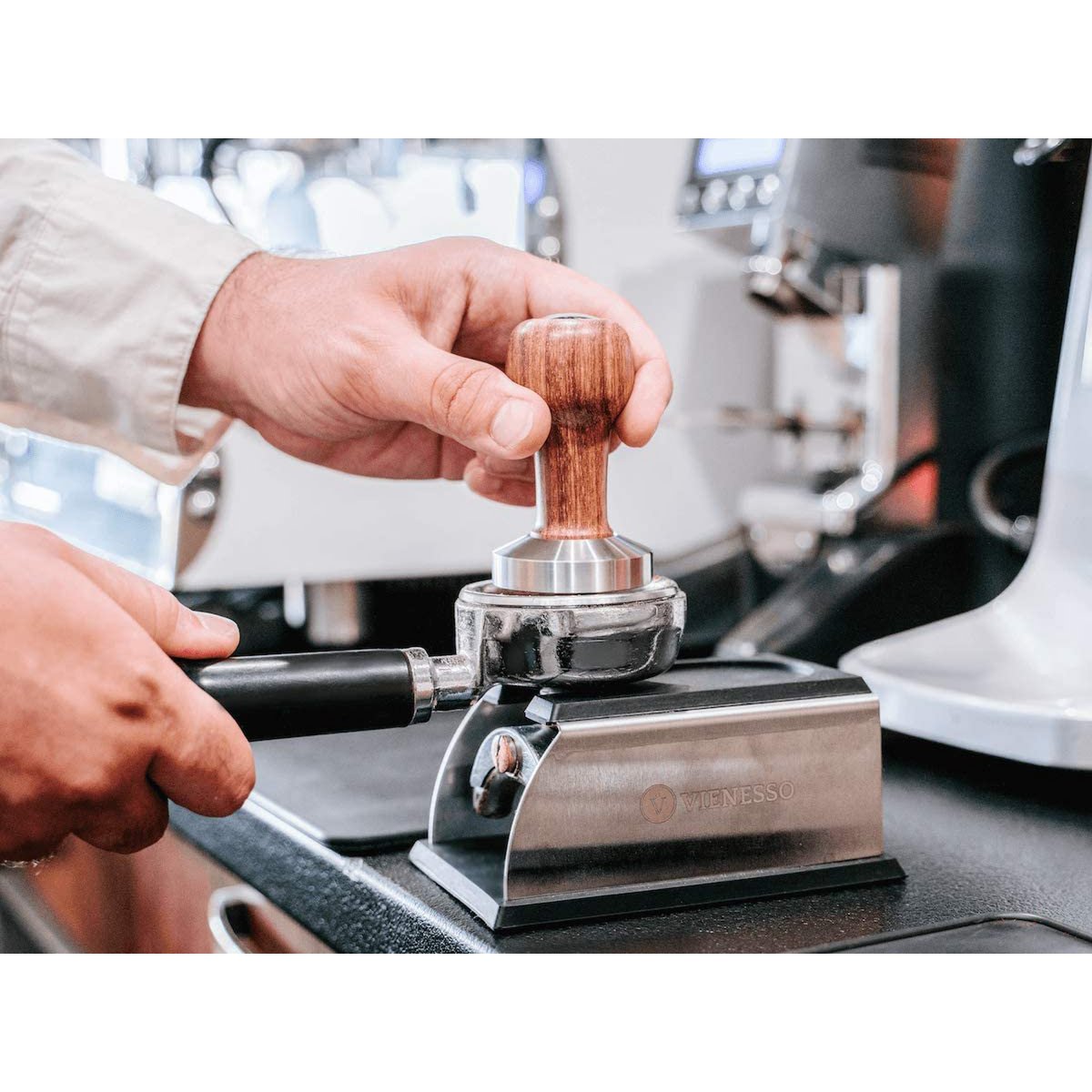 Formål med ædle træhåndtag - Espresso -stempel til barista inklusive Mat