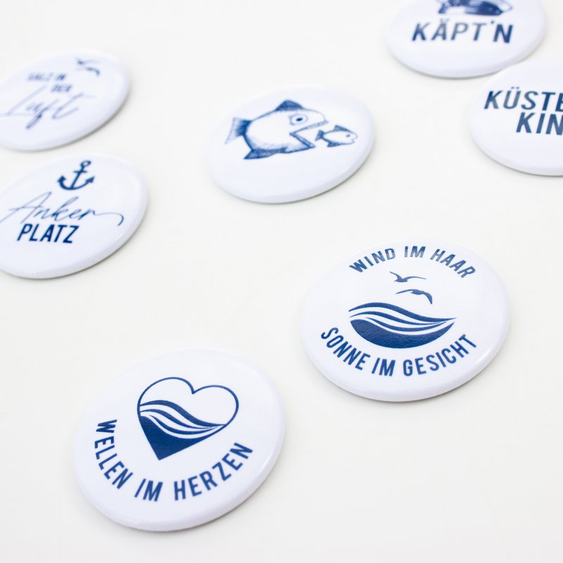 Magnet „Ankerplatz“ – Maritimes Anker-Motiv mit Schriftzug – Blau/Weiß – Ø 3,7 cm – Kühlschrank & Whiteboard