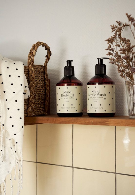 dotted body oil