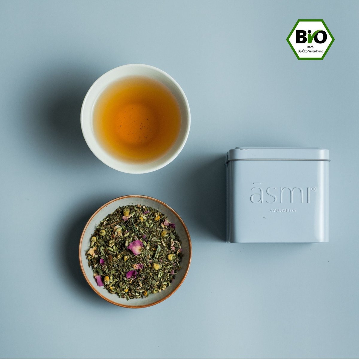 Roseva Bloom with chamomile & rose petals