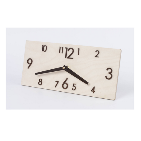 Wanduhr, rechteckige Wanduhr aus Holz