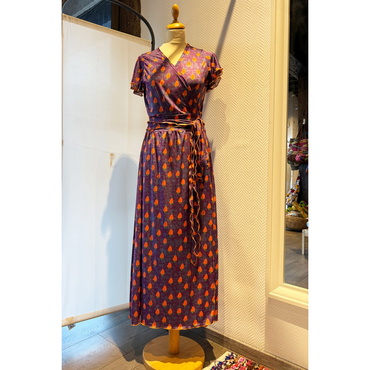 Robe portefeuille Oxum manches volantes imprimé Caju Mûr