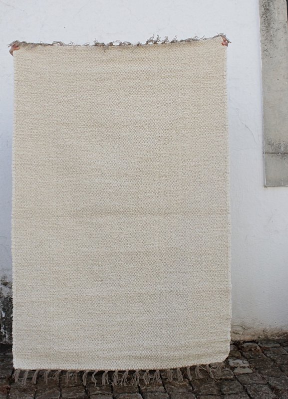 Luxury LARGE 140/100cm Portuguese Amélia RUG Super Soft & Comfortable