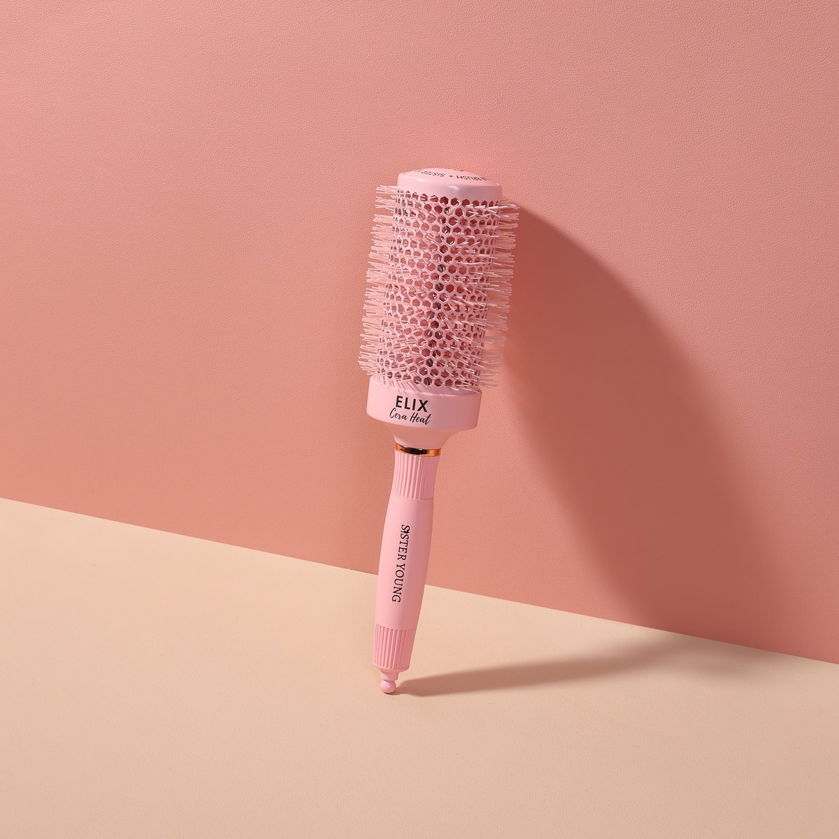 Sister Young l ELIX Cera Heat – ceramic thermal styling brush with tail pick