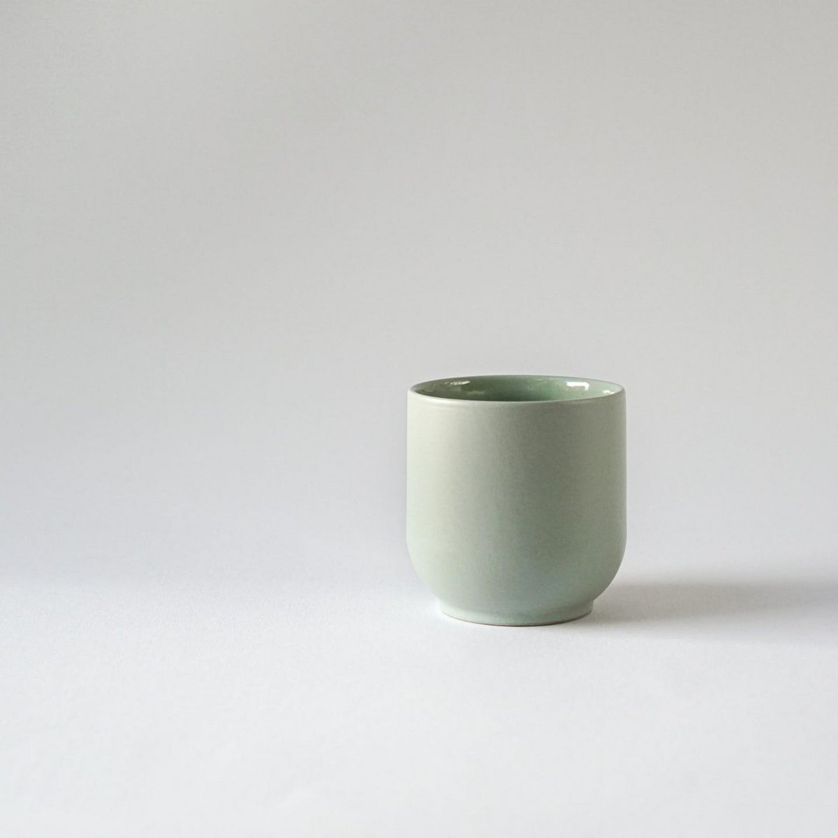 Hollyhock mug - sage green - 200 ml