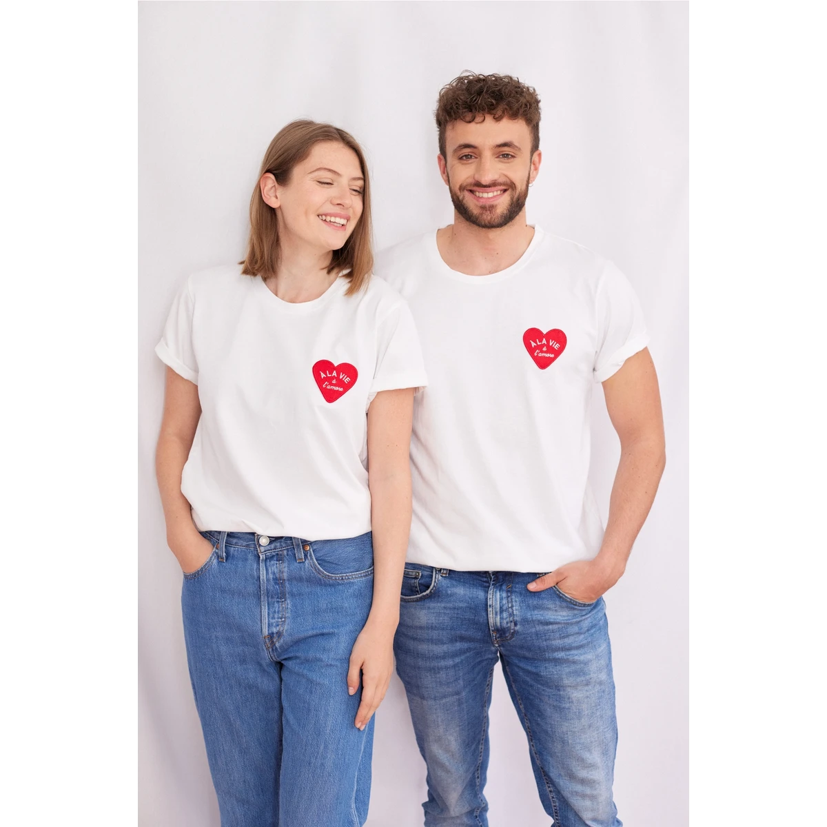 T-shirt patch coeur brodé