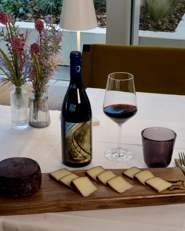 🇮🇹 Pecorino sotto vino – artisanal sheep's cheese aged in wine
