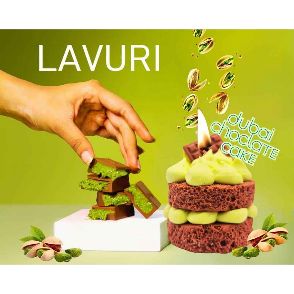LAVURI DUBAI Chocolate cake candle, 100% handmade scented candle made from soy wax, pistachio cream look on a fluffy cake base