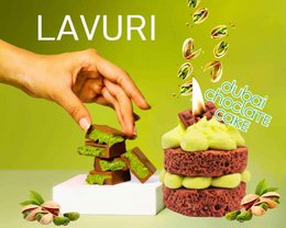LAVURI DUBAI Chocolate cake candle, 100% handmade scented candle made from soy wax, pistachio cream look on a fluffy cake base