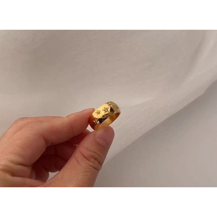 Boa – Bold Night Star Gold-Bandring