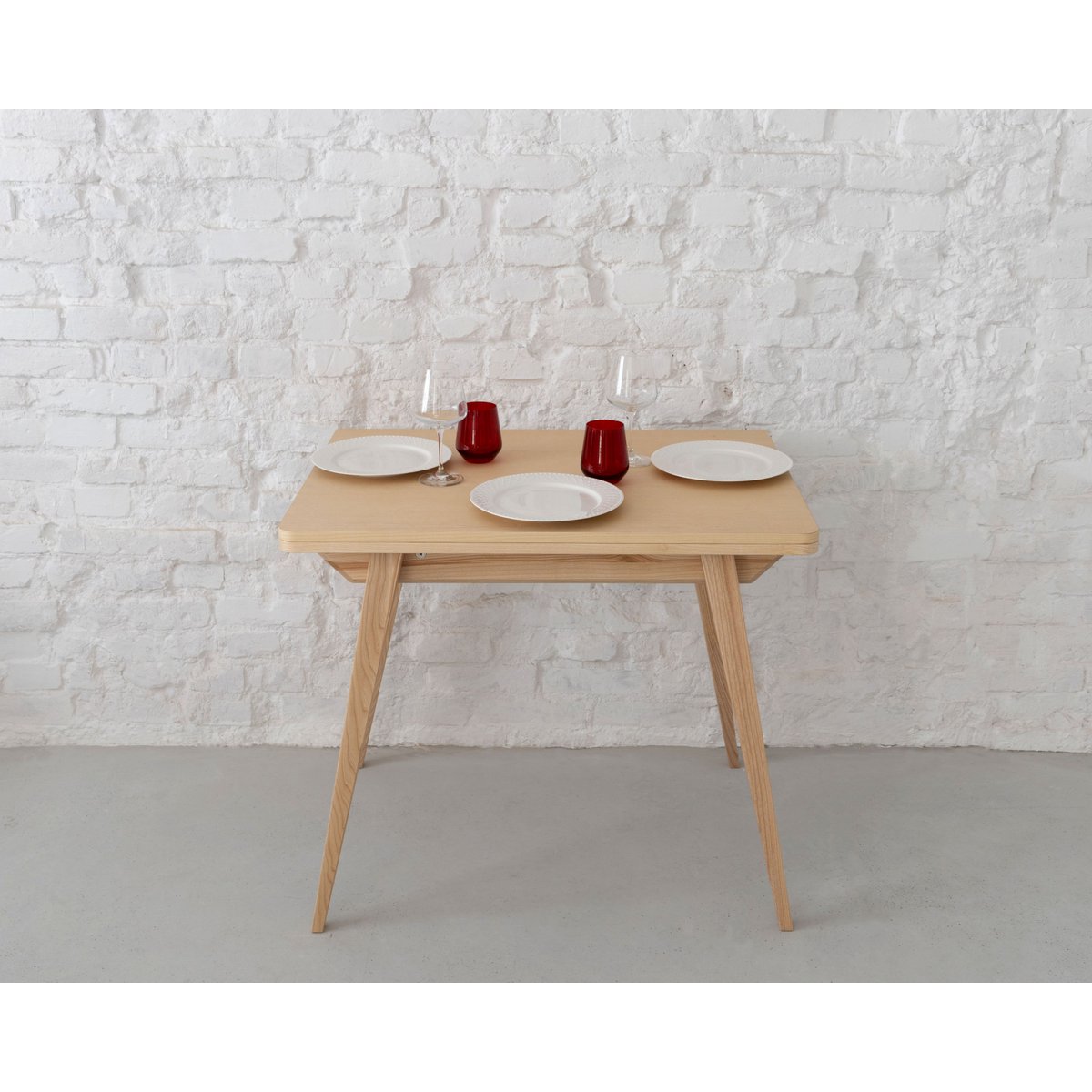 Envelope extendable small table natural ashwood