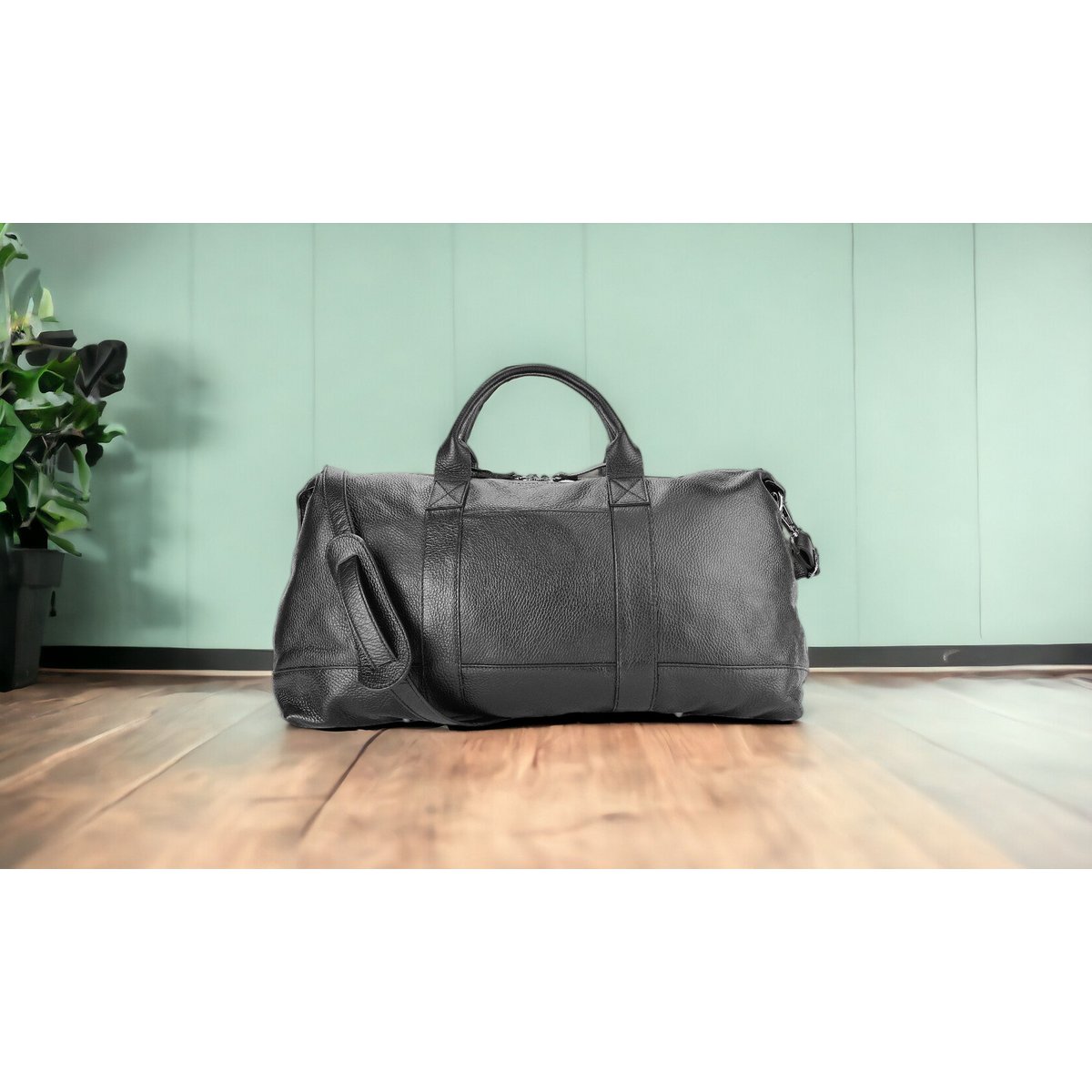RB1029A | Reistas van echt leer, gemaakt in Italië, met verstelbare en afneembare schouderband. Ritssluiting en accessoires in glanzend nikkelmetaal - Kleur zwart - Afmetingen: 57 x 26 x 24 cm
