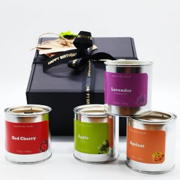 Hoogen Candles Pakiet prezentowy urodziny 4 pyszne świece zapachowe Morela, Czerwona Wiśnia, Jabłko i Lawenda - Rumianek