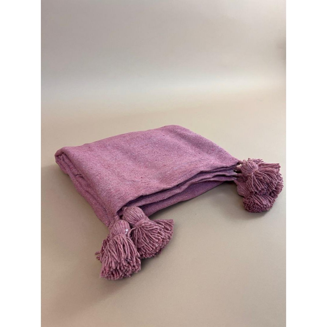 POMPON PLAID MEDIUM