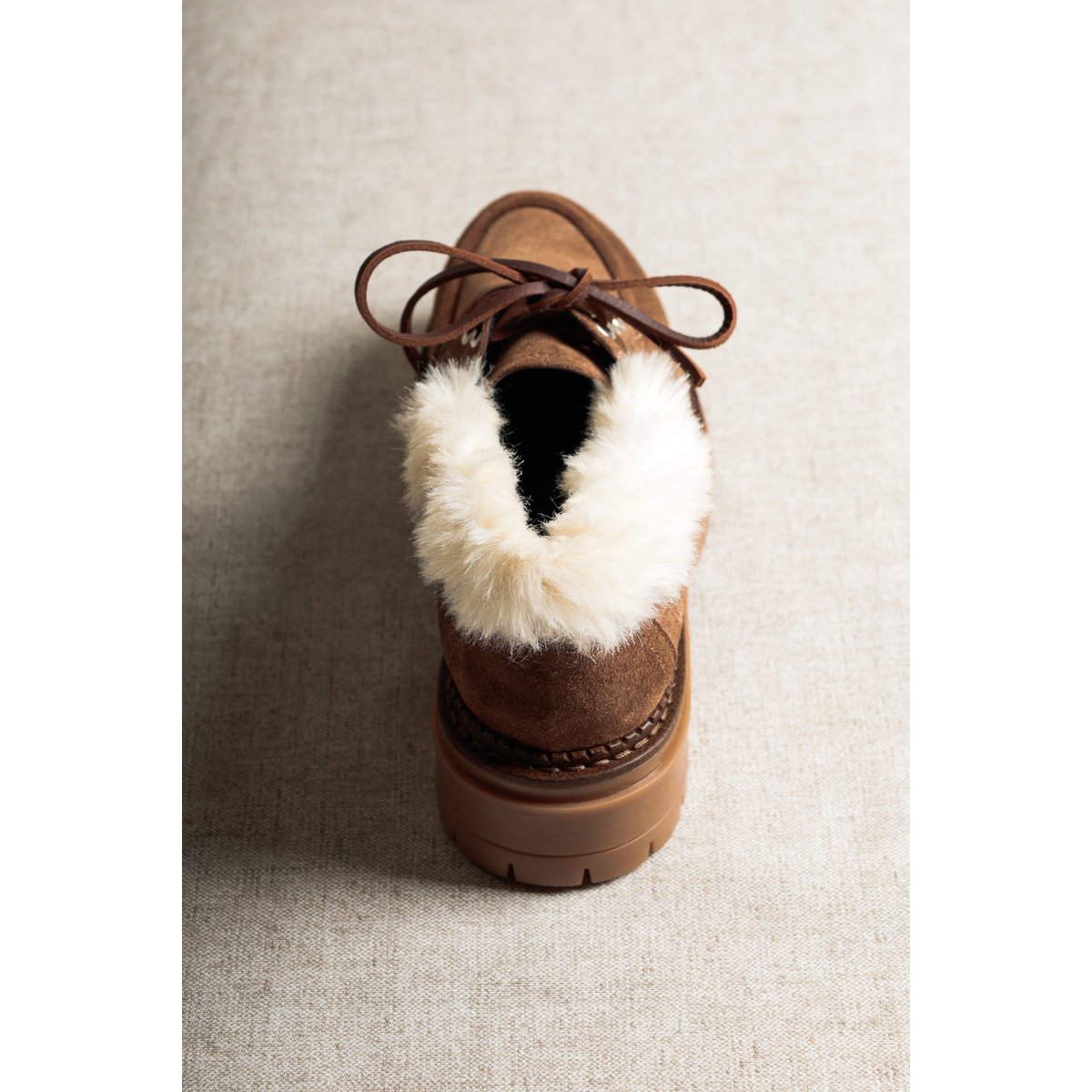 SAILOR RHUM BROWN – Wildleder-Bootsschuh mit dicker Sohle und Kunstpelzkragen