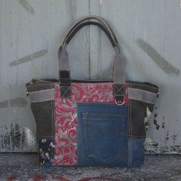 Sunsa dameshandtas. Schoudertas gemaakt van upcycled jeans, canvas en leer. Tas in vintage retrostijl. Grote shopper damestas in patchwork-design