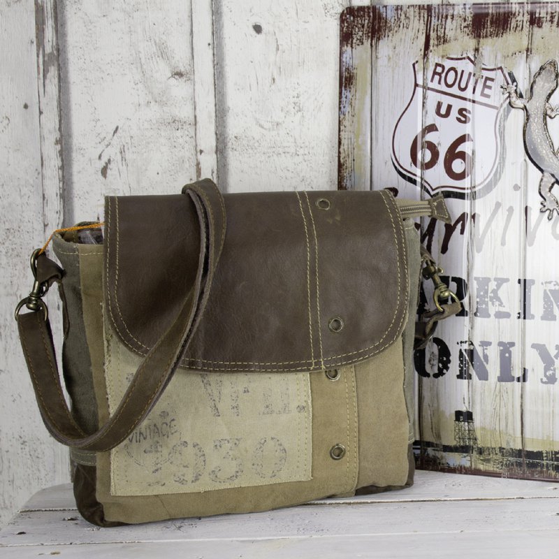 Sunsa damestas. Schoudertas in koeriervorm. Schoudertas in vintagestijl. Canvas handtas. Grote crossbodytas voor dames.