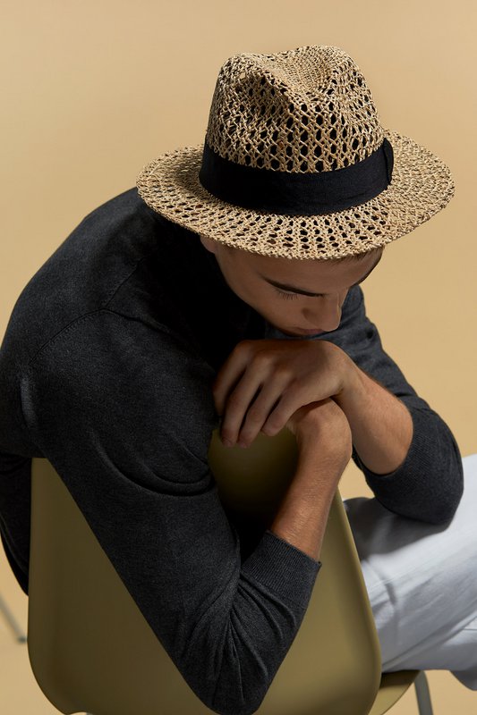 Cappello Fedora in paglia all'uncinetto