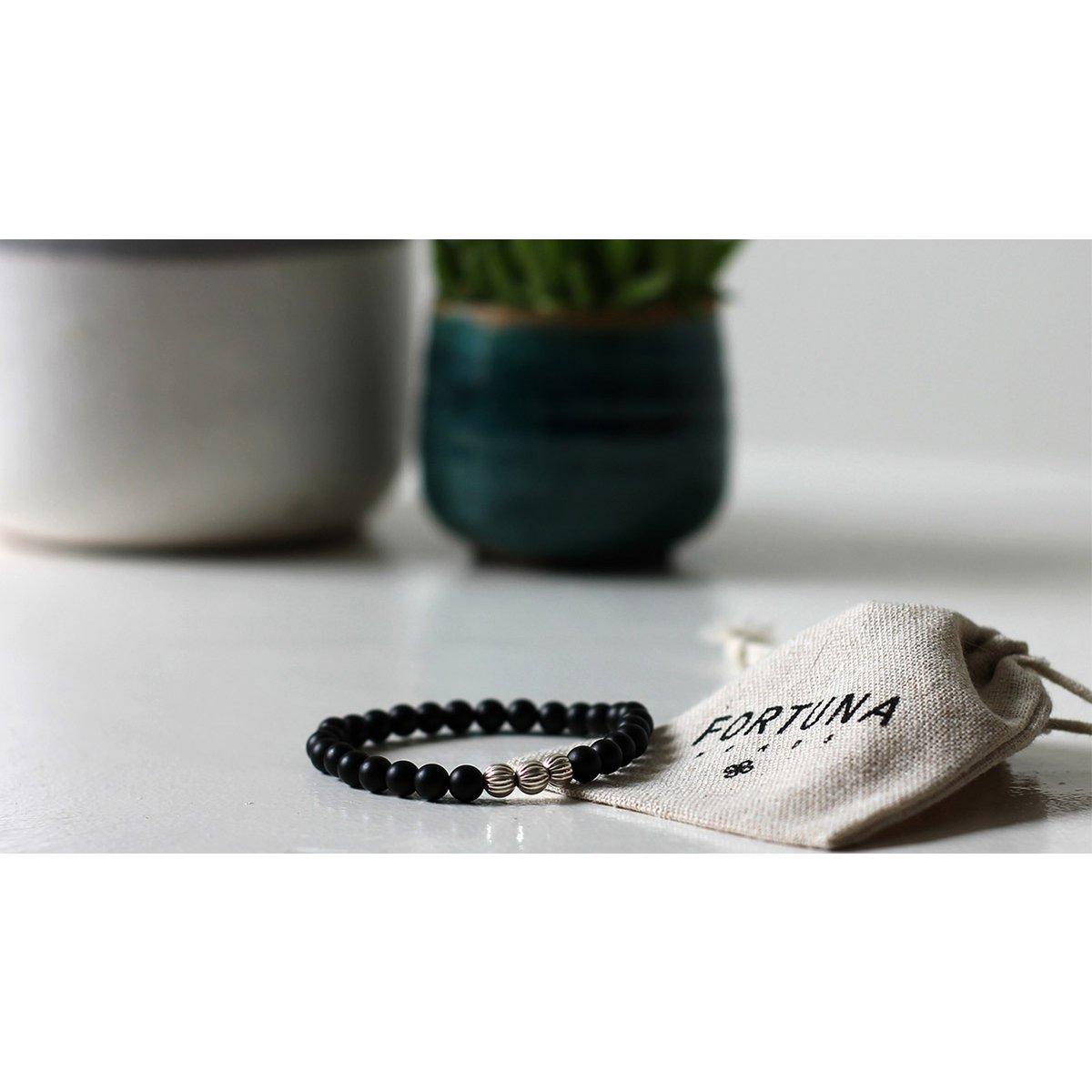 Minimal Black Onyx