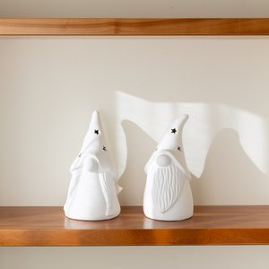 Set van twee keramische kerstkabouters