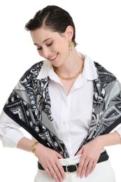 Power of Life - Sort - 90*90 cm - 100% Silke Twill