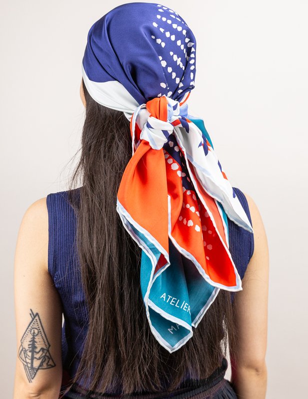 Square silk scarf 90x90 hand-rolled sewing