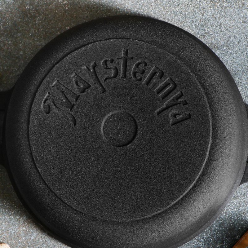 Cast iron frying pan - 2 liters - Suitable for induction - Glass lid - Casting pan cast iron - Pans - saucepan - Pan set - Gift - PFAS Free - Matt Black