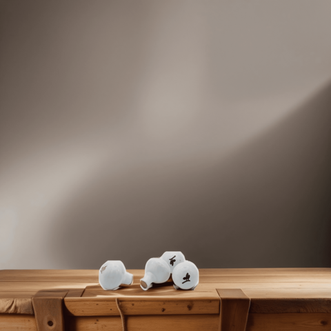Handgemaakte decoratieve keramische deksels uit Italië