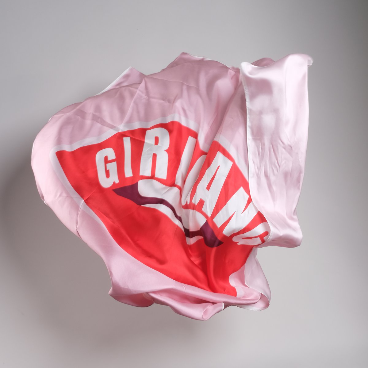 GIRLGANG silketørklæde