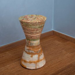 Mesa decorativa contemporánea en ónix