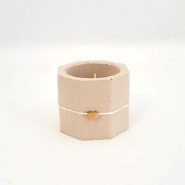Candle holder with heart