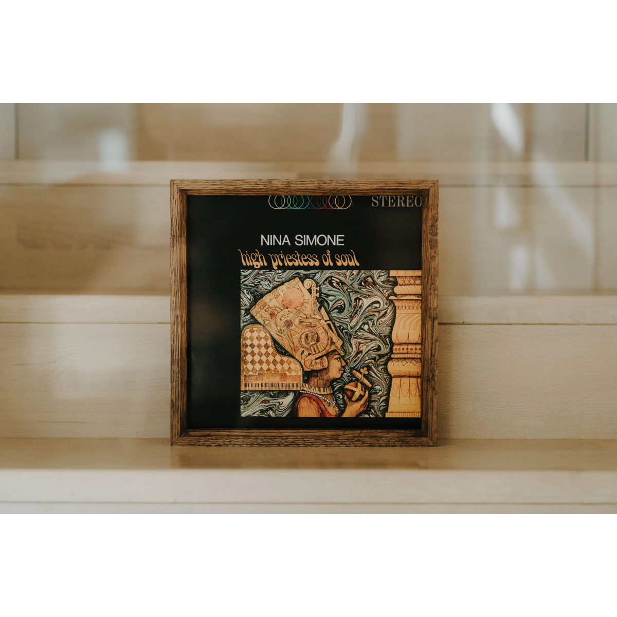 Frame di quercia artigianale per display di album in vinile, arredamento musicale elegante e regalo ideale per gli appassionati