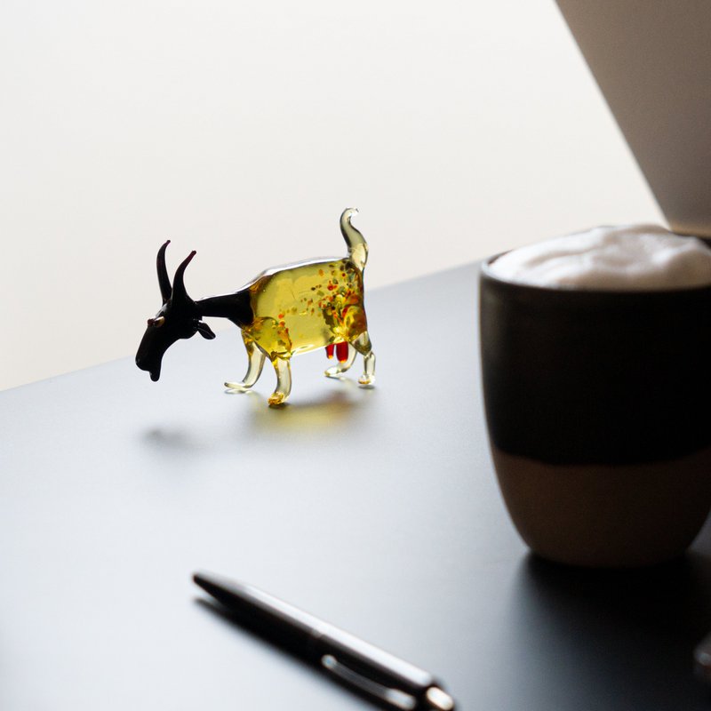 Snail glass animal