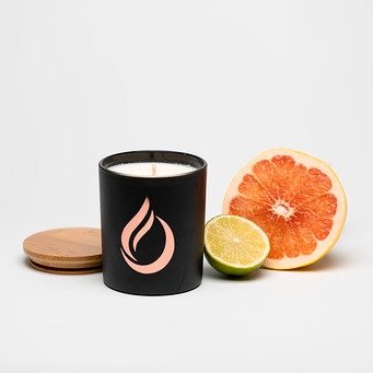 Candela di soia nera "Citrus Breeze" per aromaterapia