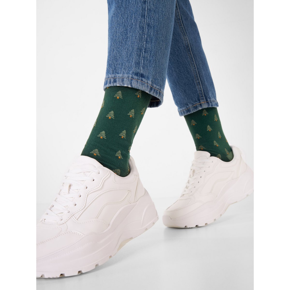 Organic Socks Trees - Green socks with a Christmas tree pattern