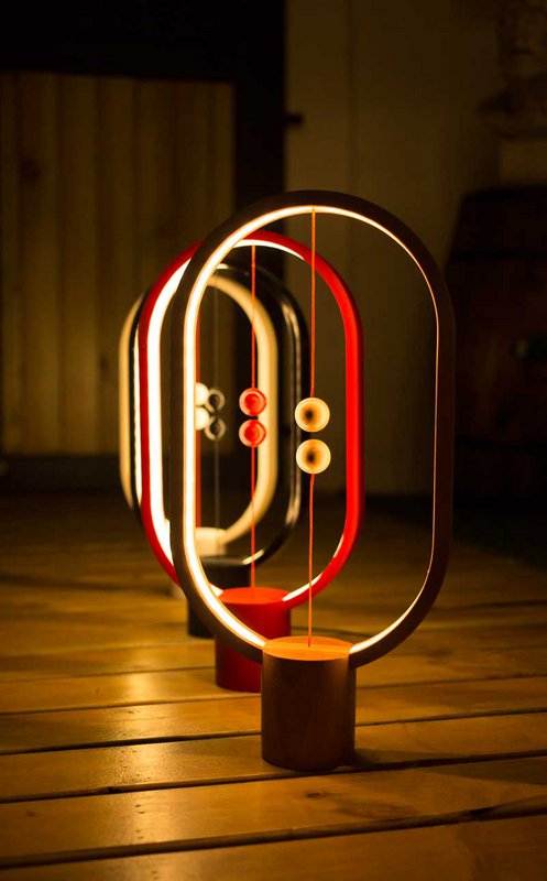 Lampada HENG Balance Ellipse (bianco, rosso, nero)