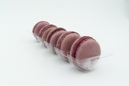 Macarrones de grosella negra