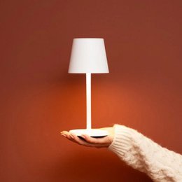 Lampe de table rechargeable James White