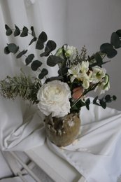 Vase en céramique vert rustique unique fait à la main