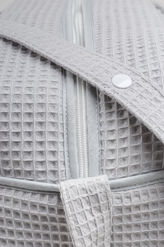 Crossbody barselstaske til barnevogn og hospital. Praktisk og elegant organisatortaske med stor kapacitet. Produkt fremstillet i Spanien.